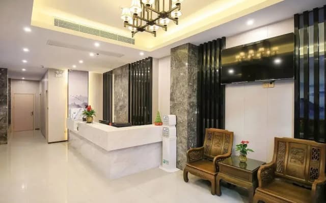 Guilin Tree Hotel