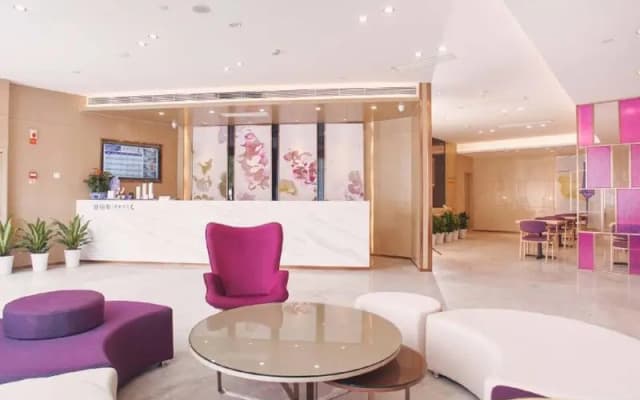 Lavande Hotels Ningbo South Railway Station North Square