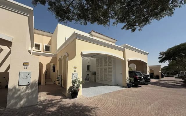 Luxury Short Term Stay 2BHK plus Maids - RANCHES