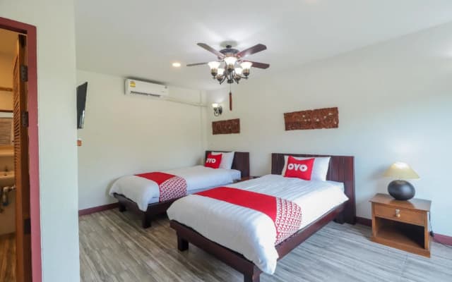 OYO 361 Relax Garden House