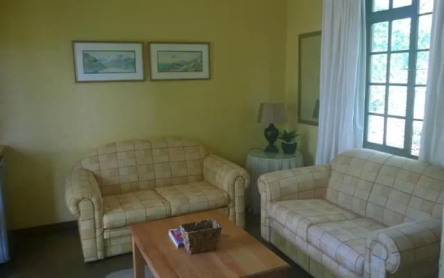 Ascot Inn