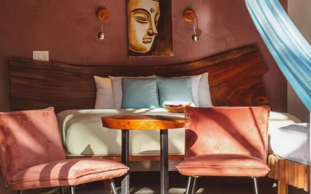 Iluminar Beachfront Suite