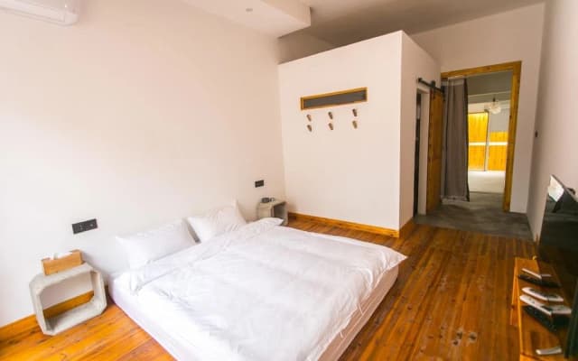 Yiyun Boutique Inn (Tongli Juepin Design)