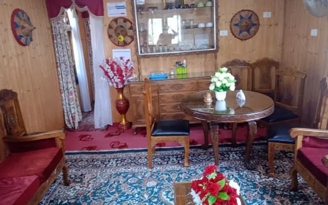 Houseboat New Dongola