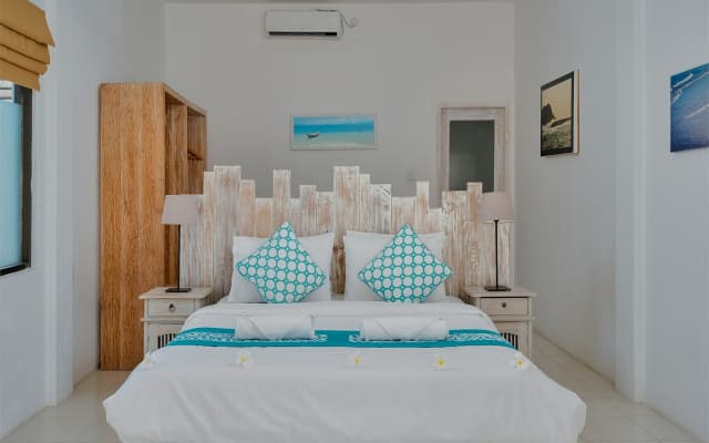 MYAMO Beach Lodge