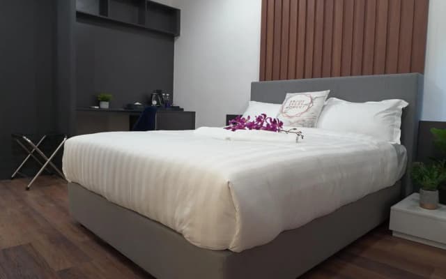 Regatta Suites Kozi Square Kuching