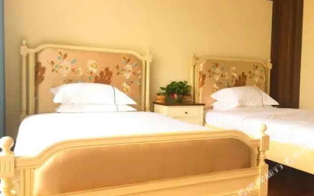 Sangzhu Yishu Hostel