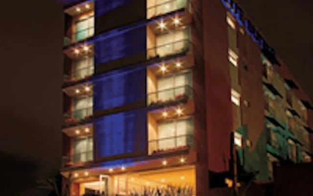 Blue Suites Hotel