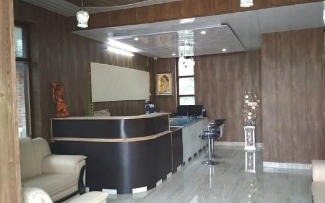 Montana Crowne Residency