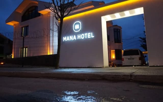 mana airport hotel