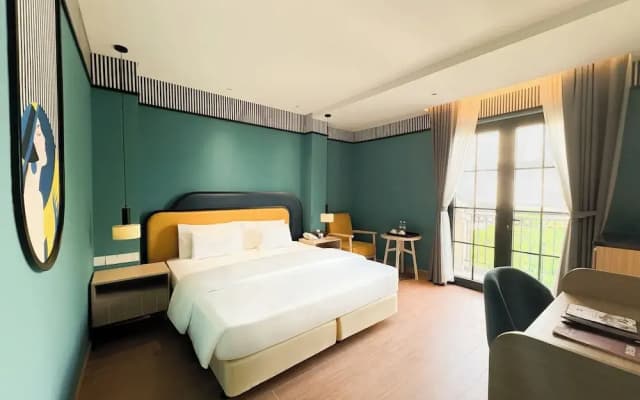 A25 Premium Hotel - 130 Ba Trieu