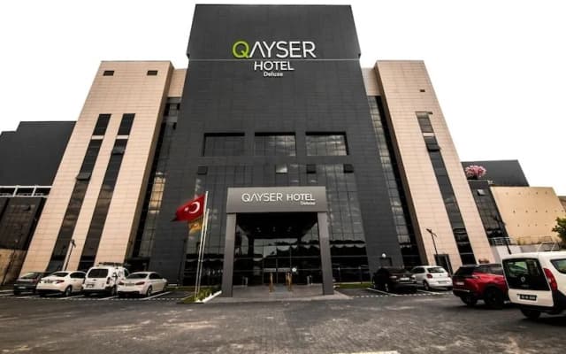 Qayser Deluxe Hotel
