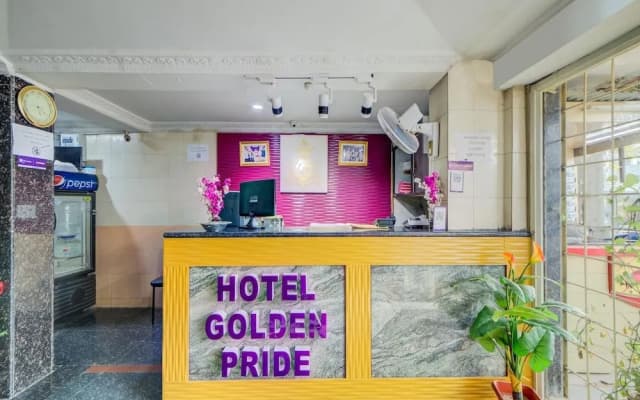OYO 29087 Hotel Golden Pride