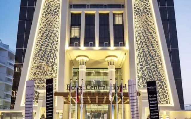 Royal Central Hotel & Resort — the Palm