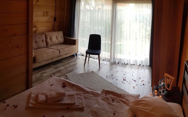 Adesa Bungalow Hotel