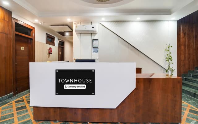 Super Townhouse Selaqui Chakrata Road