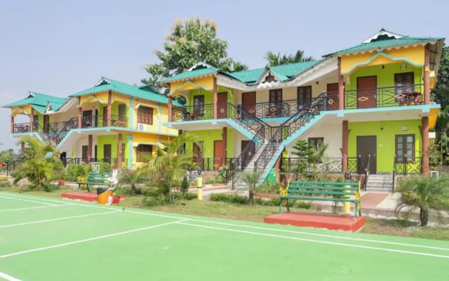 Resort Trimurti