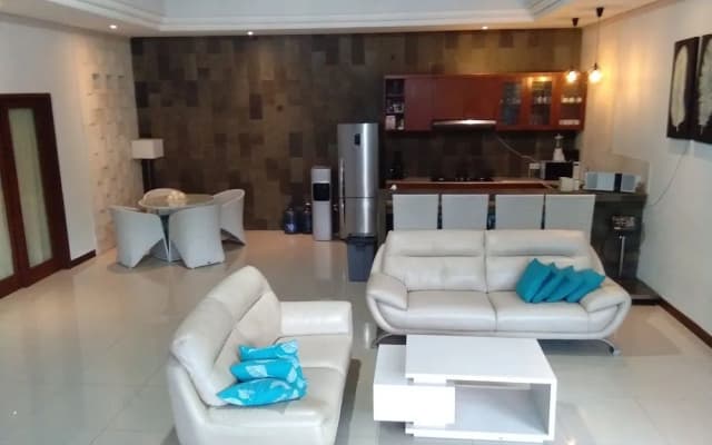 Gathering With 5 Bedroom Center House Villa