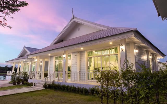 Tubtim Siam River Kwai Resort