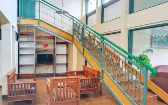 Hotel Grand Astoeti