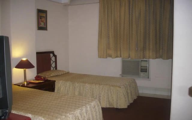 Pragati Manor