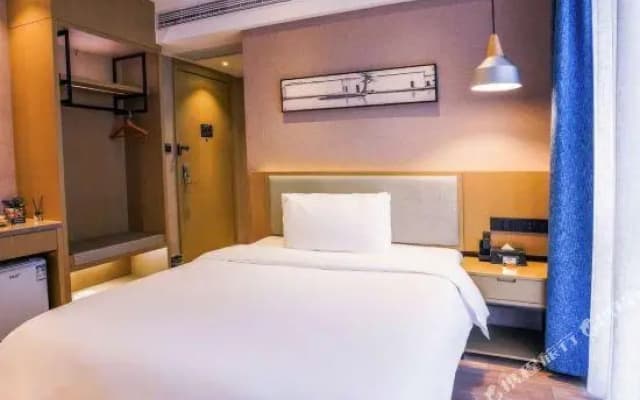 Qiwu Hotel