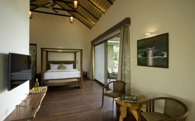 Waterwoods Lodge Kabini