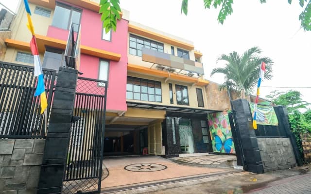 Airy Ahmad Yani Ketintang Baru Dua 12 Surabaya