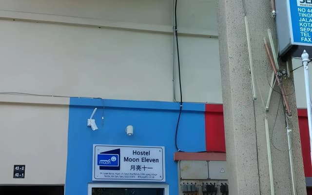 Moon Eleven Hostel Airport Transit - KLIA