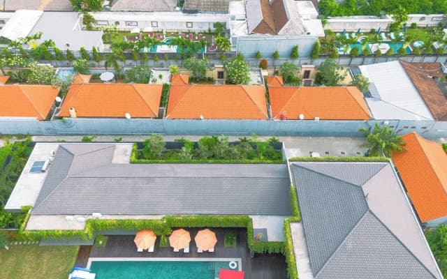Stylish 5BR Private Villa, Central Seminyak
