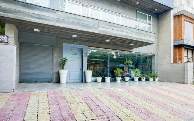 Townhouse Oak Iskcon Temple Rohini