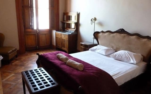 La Casa Roja Hostel