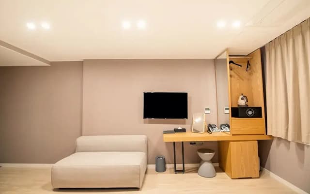 Doo Hotel & Guesthouse - Hostel
