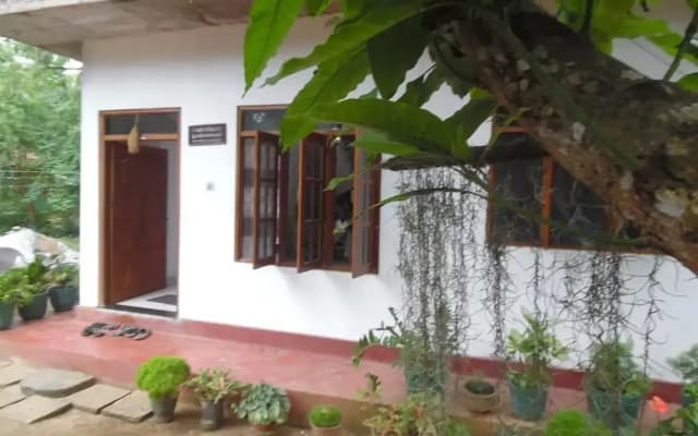 Mango House