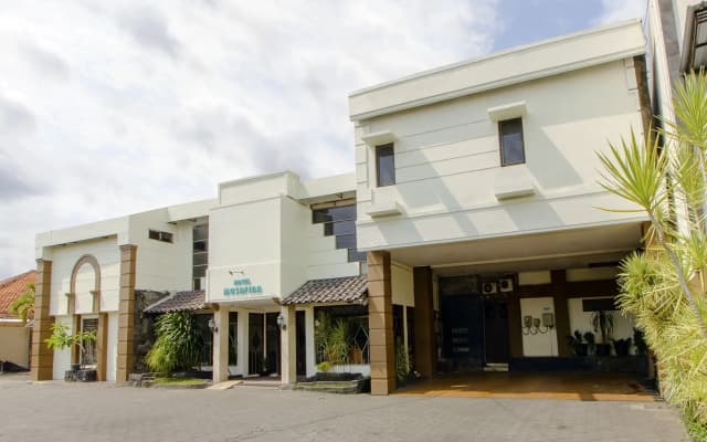 OYO 1683 Hotel Musafira Syariah