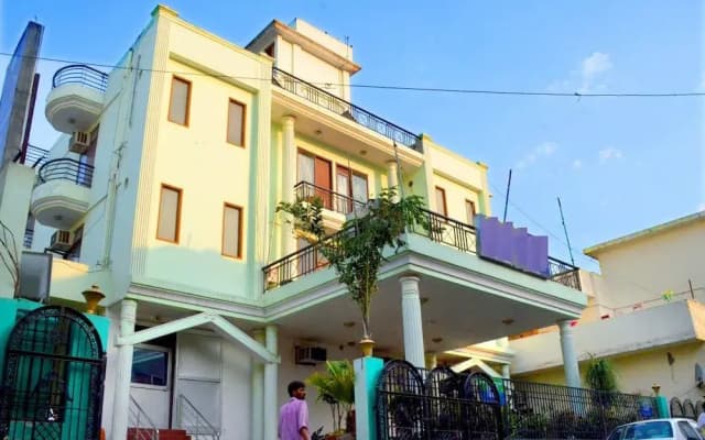 OYO Flagship 3071 Hotel Kamesh Hut