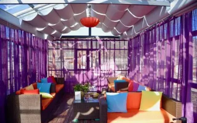 Le Hoo Hotel