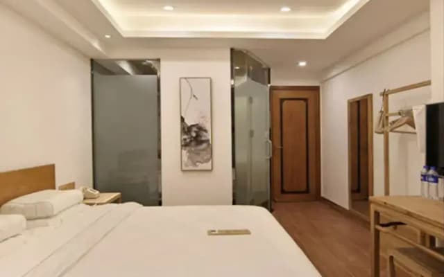 Wuyishan Old Street Hill Lodge