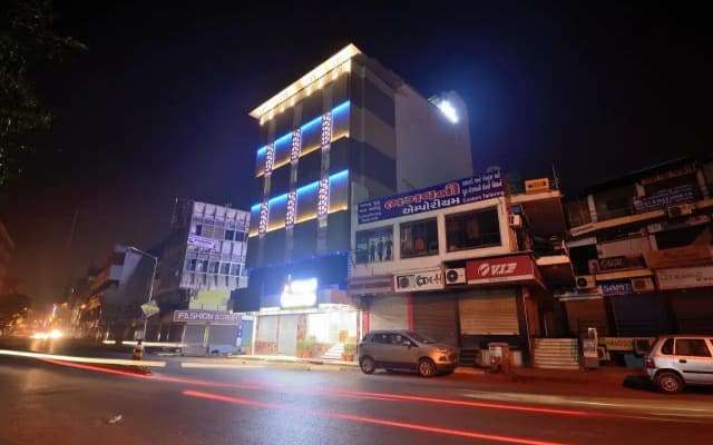 Hotel One up
