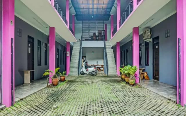 OYO 90187 Puri Allisa Syariah