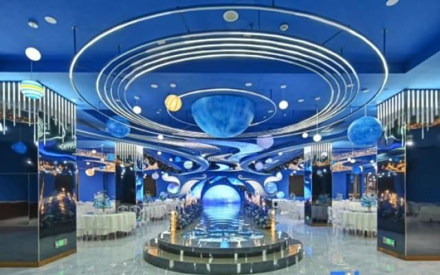 Vienna International Hotel (Qujing Luliang Tongle Plaza)
