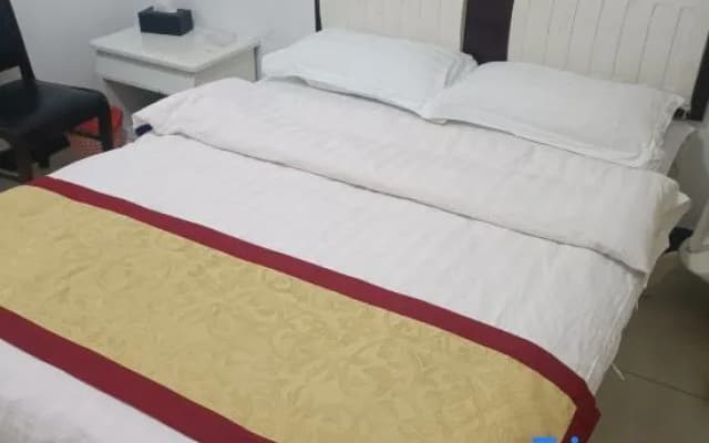 Yilong Hongyun Hotel