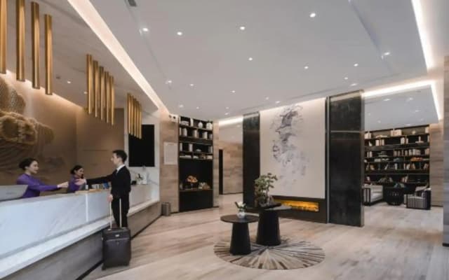 Chongqing Jiangbei International Airport Huixing Light Rail Station Grace Select Collection Hotel