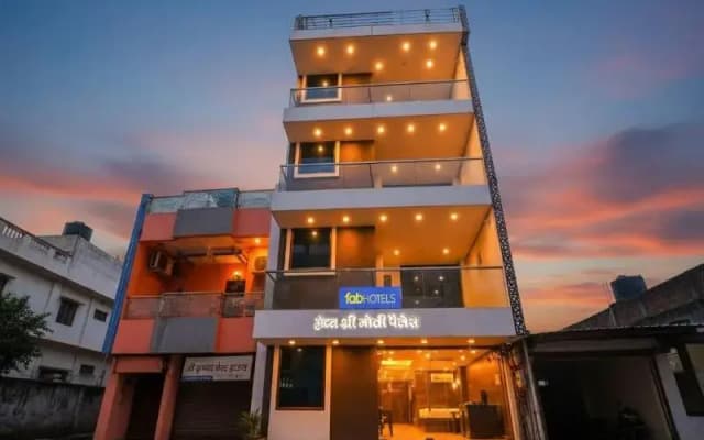 FabHotel Shree Moti Palace