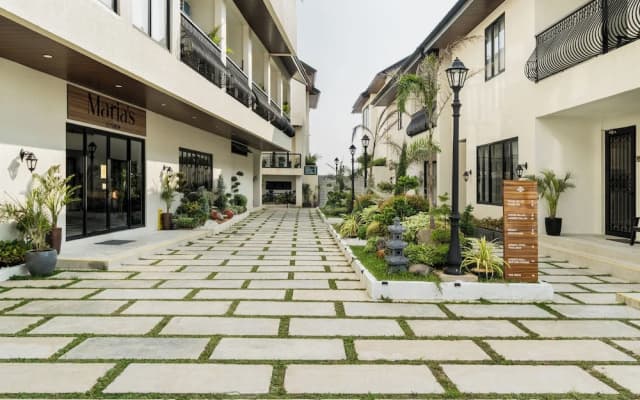 Bayandati Resort