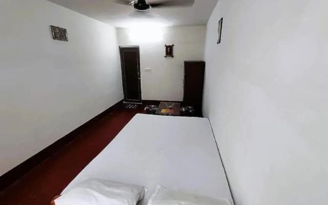 STAYMAKER Gharana Resort