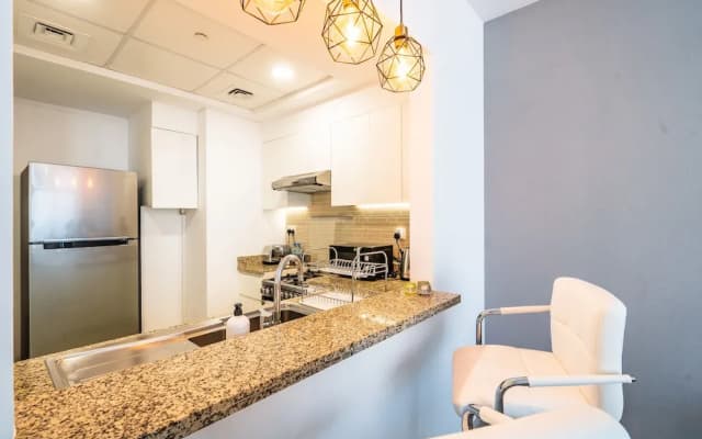 Glamorous Apt With Balcony Facing Burj Khalifa