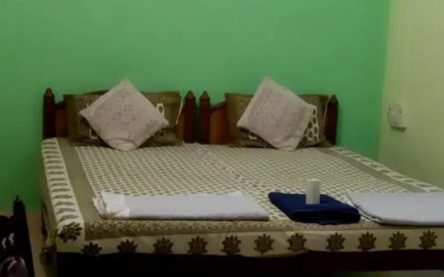Shivam Tourist Guest House