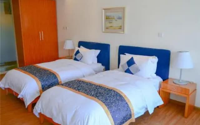 Fuxian Lake Junlin Holiday Hotel