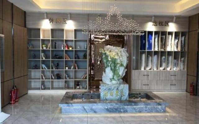 Saint Maur Hotel